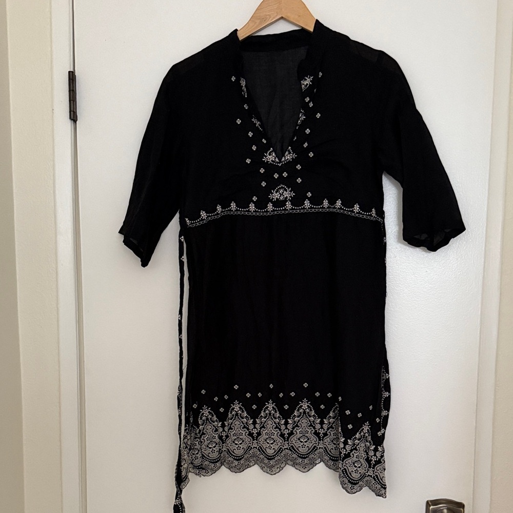 Chic Black Tunic with White Embroidery